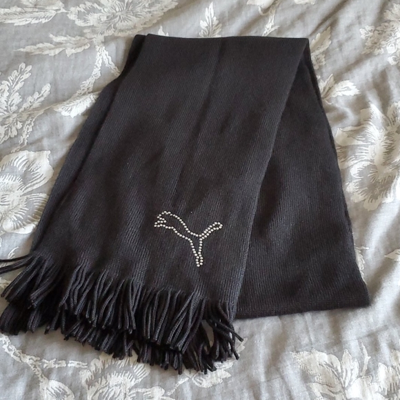 Puma Accessories - NWOT- Black Puma Scarf